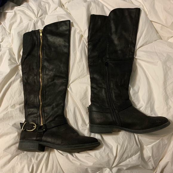 Shoes - 2/$20 Black knee boots size 8 1/2